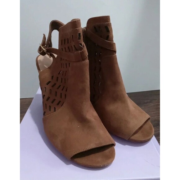 madden girl Addy suede brown chevron cutout peep toe block heel Bootie Size 9.5 - Picture 3 of 9